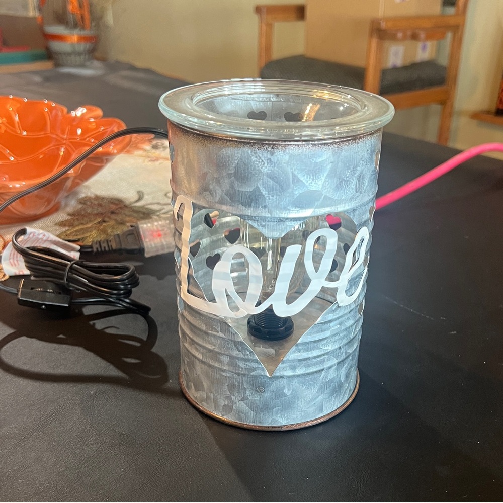 Scentsy Sweet Love Warmer